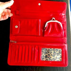 Le Chateau Clutch Purse